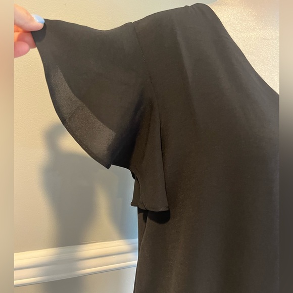 Women's Black Short Sleeve Dressy Top - MINT condition! Size M - Picture 3 of 8